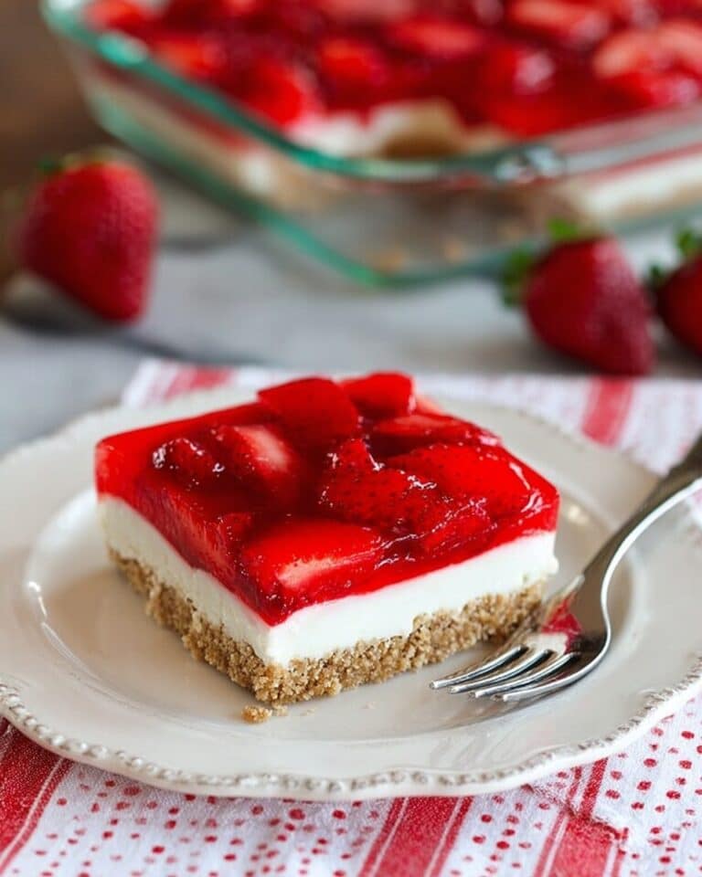 Strawberry Pretzel Salad Recipe