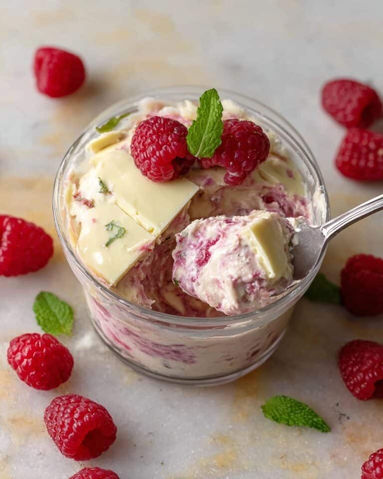 White Chocolate Raspberry Overnight Oats Recipe