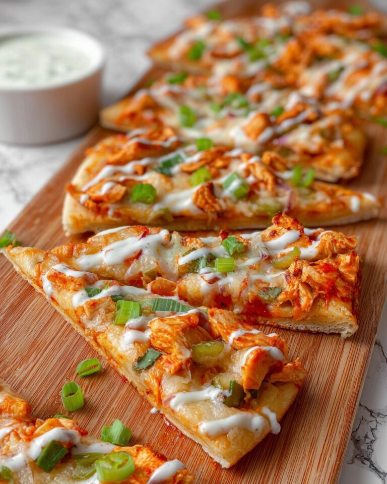 20 Minute Buffalo Chicken Flatbread Pizza Recipe