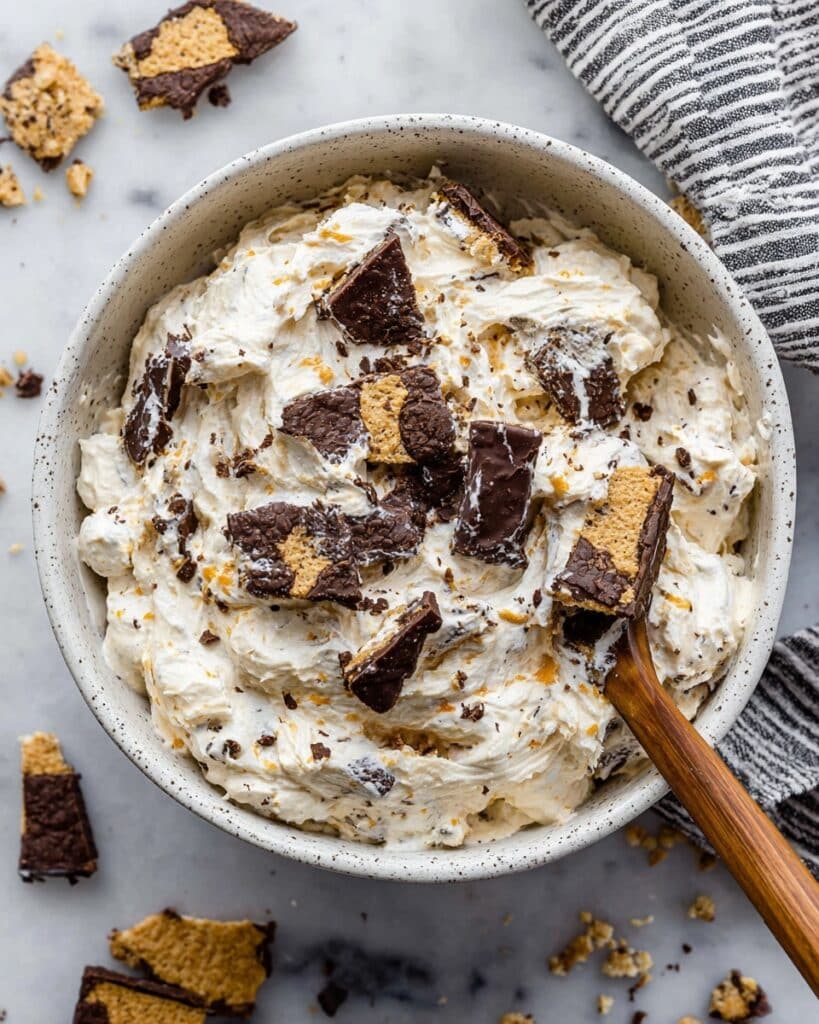 Cookie Salad with Mandarins, Pineapple, and Fudge Cookies Recipe
